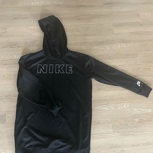 Women’s Nike sweatshirt